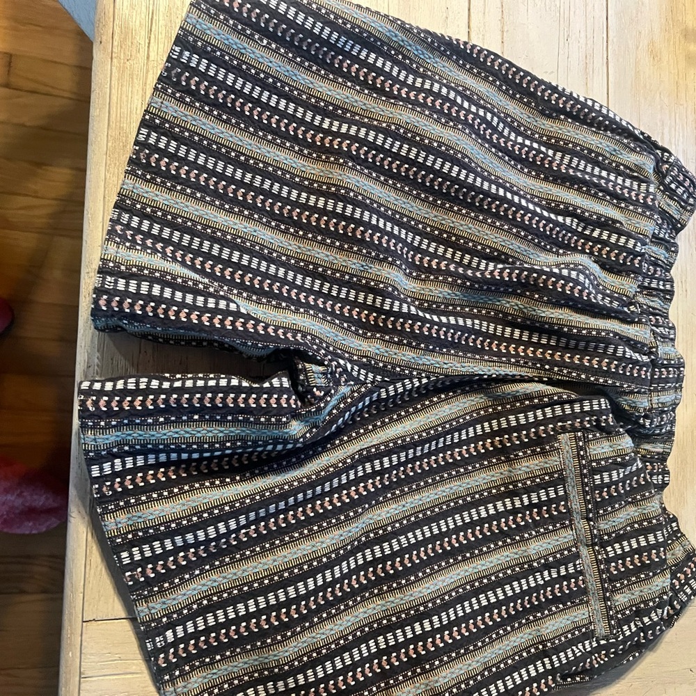 Patterned Drawstring Shorts - Picture 5 of 6